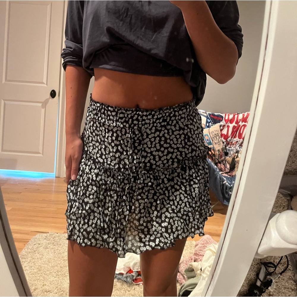 Elegant Black and White Floral Mini Skirt